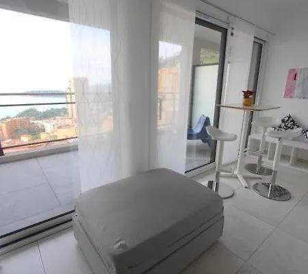 Appartaments De Luxe Avec Piscine *